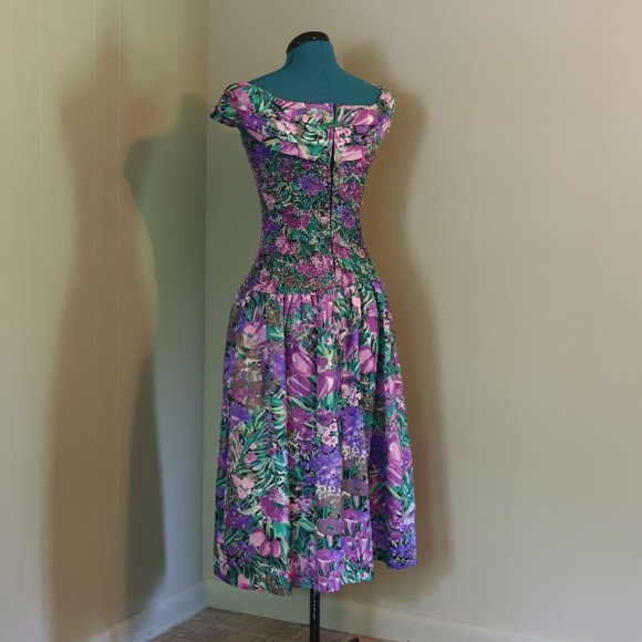 Vintage | Taffeta Floral Tea Dress - Picture 4 of 14